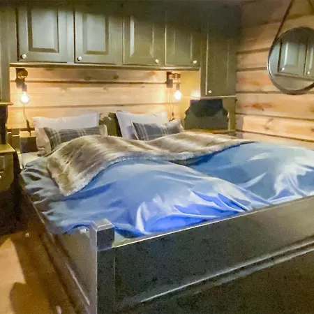 Дом отдыха Lovely In With Sauna